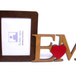 Portarretrato 6X8 De Madera Con Iniciales Personalizado