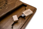 Caja De Madera Con Usb De 16gb Para Foto - Image 2