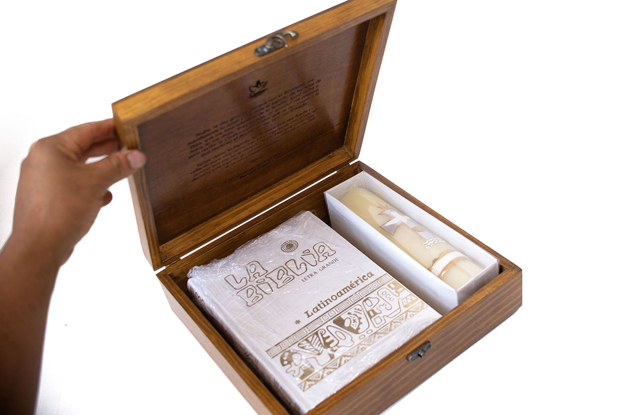 DSC_5020.jpg Biblia + Vela + Cajita Para Boda Personalizada - Image 1