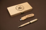 Pluma Boligrafo De Madera + Usb + Estuche Personalizados