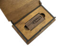 Usb de madera con cajita personalizada - Image 3